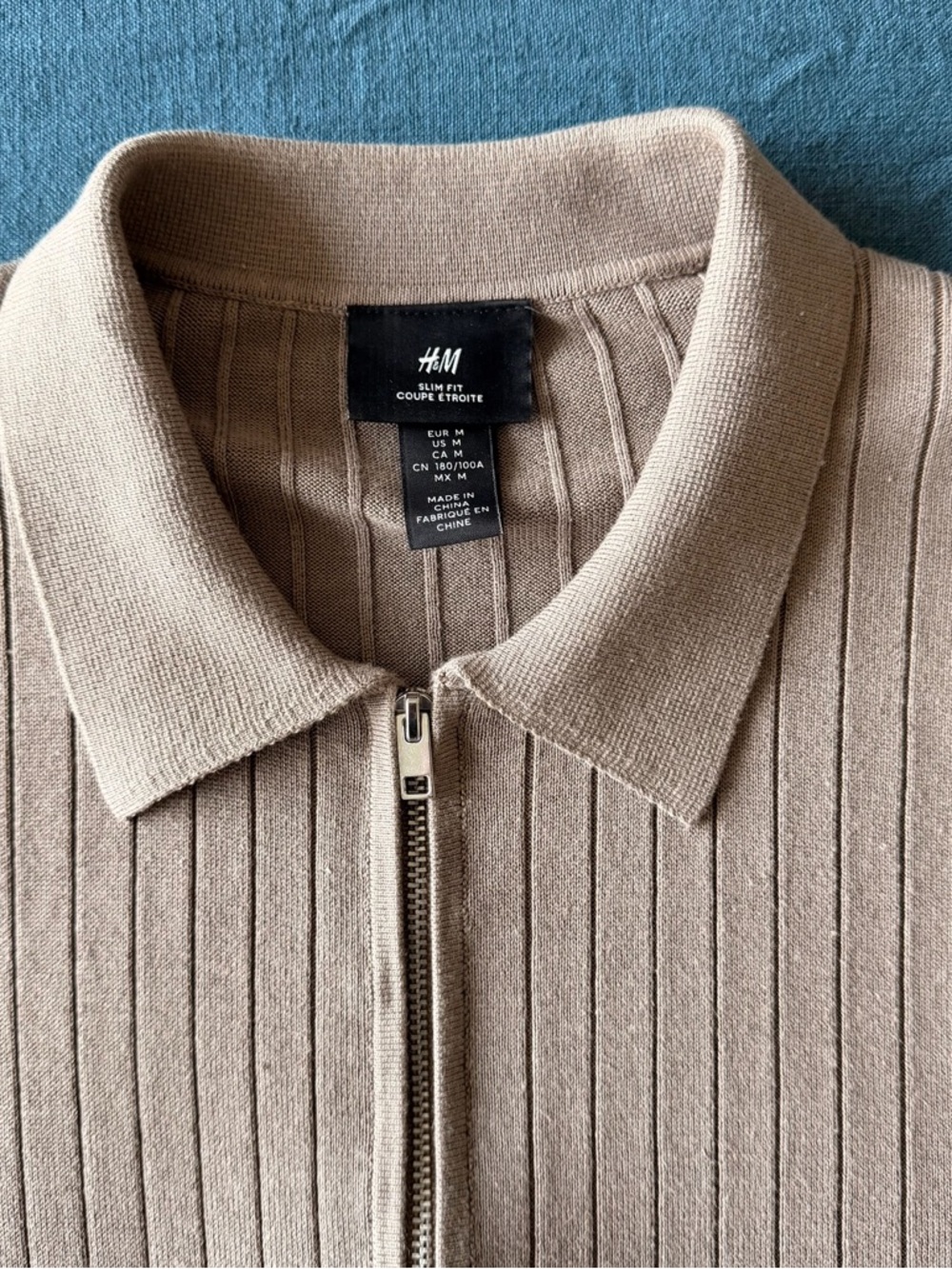 H&M Men Slim Ribbed Zip Polo Sweater in Tan